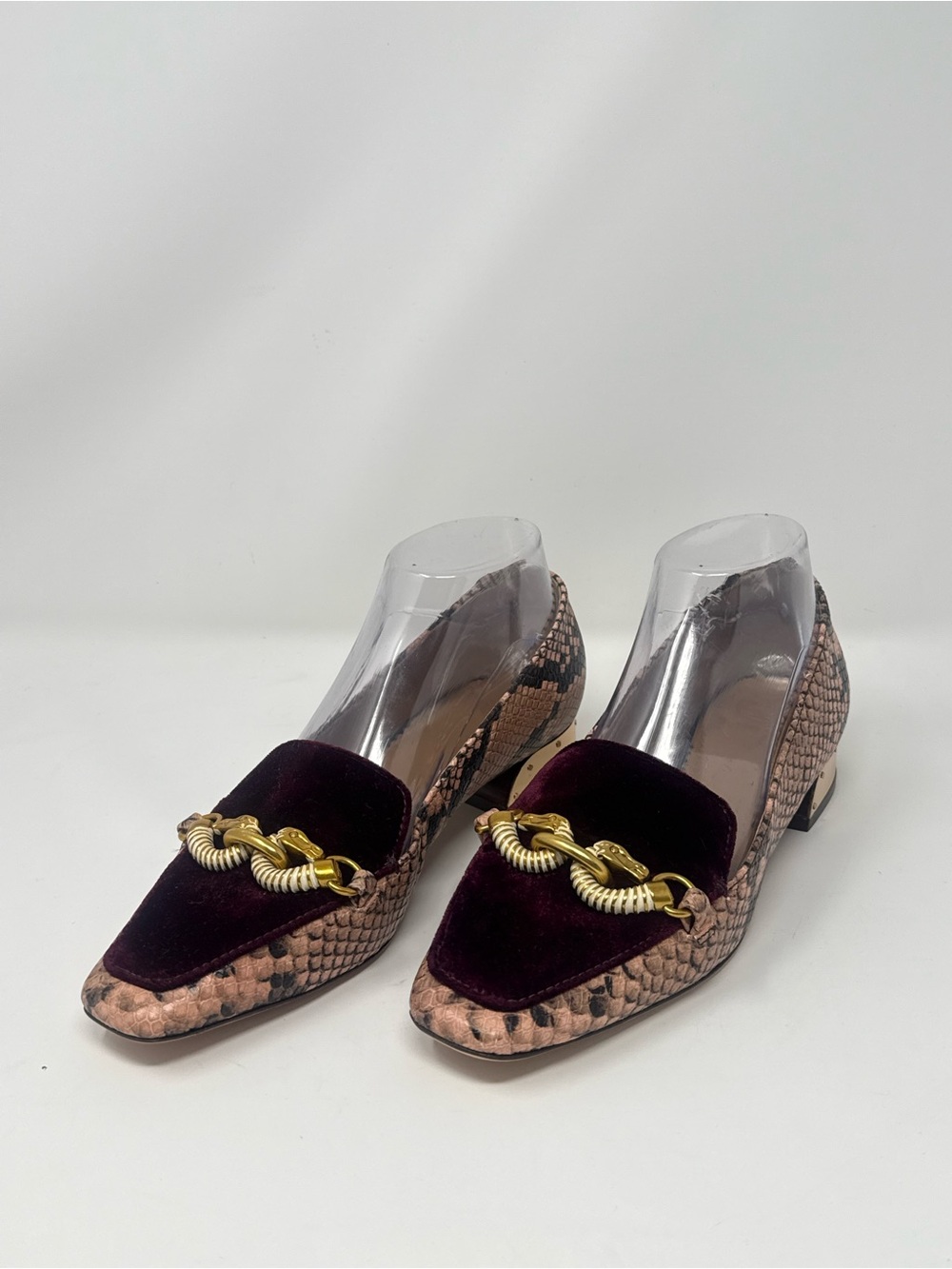 Tory Burch Burgundy Velvet Loafer with Snake-Print Trim and Gold Chain. Size 7. - Picture 9 of 14